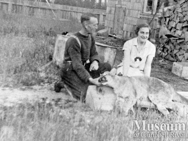 Rose Manson (McKay) and "Cougar" Smith (John Cecil Smith)
